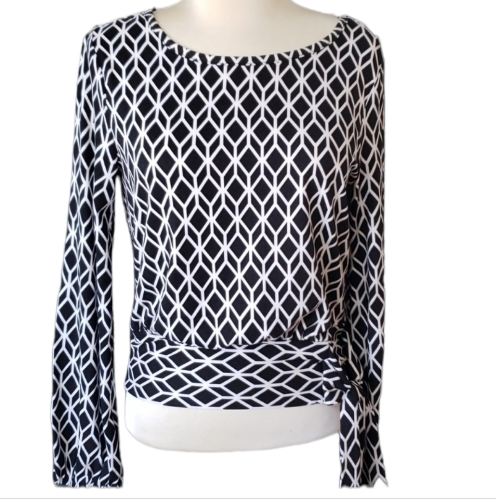 By and By Medium black and white long sleeved with side tie [1]